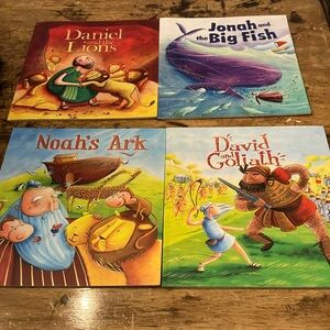 Children's Bible Story Book Set.
Excellent condition.